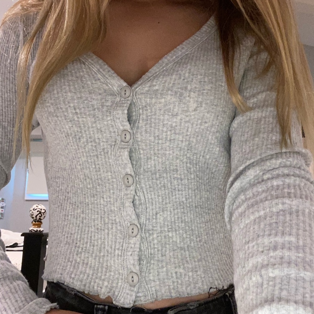 urban outfitters long sleeve🤍✨